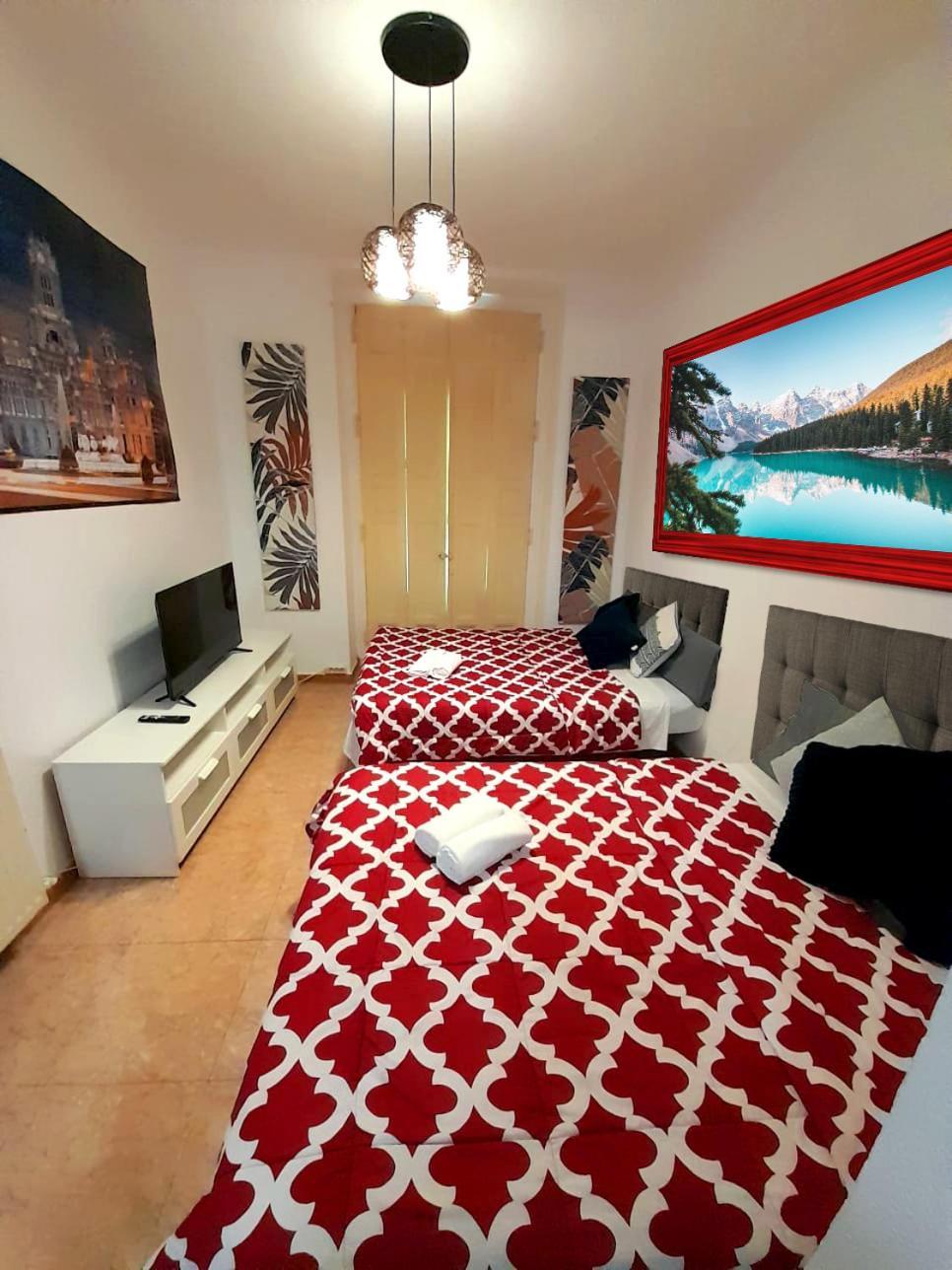 Bed and Breakfast Sol Montera & Parking Tph Madryt Zewnętrze zdjęcie